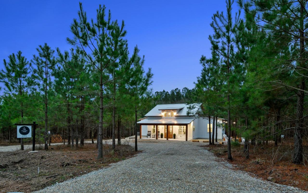 Вілла Bella Luna Cabin - Cozy Farmhouse Cabin, Private Deck, Swing Set, Fire Pit, Hot Tub Брокен-Боу Екстер'єр фото
